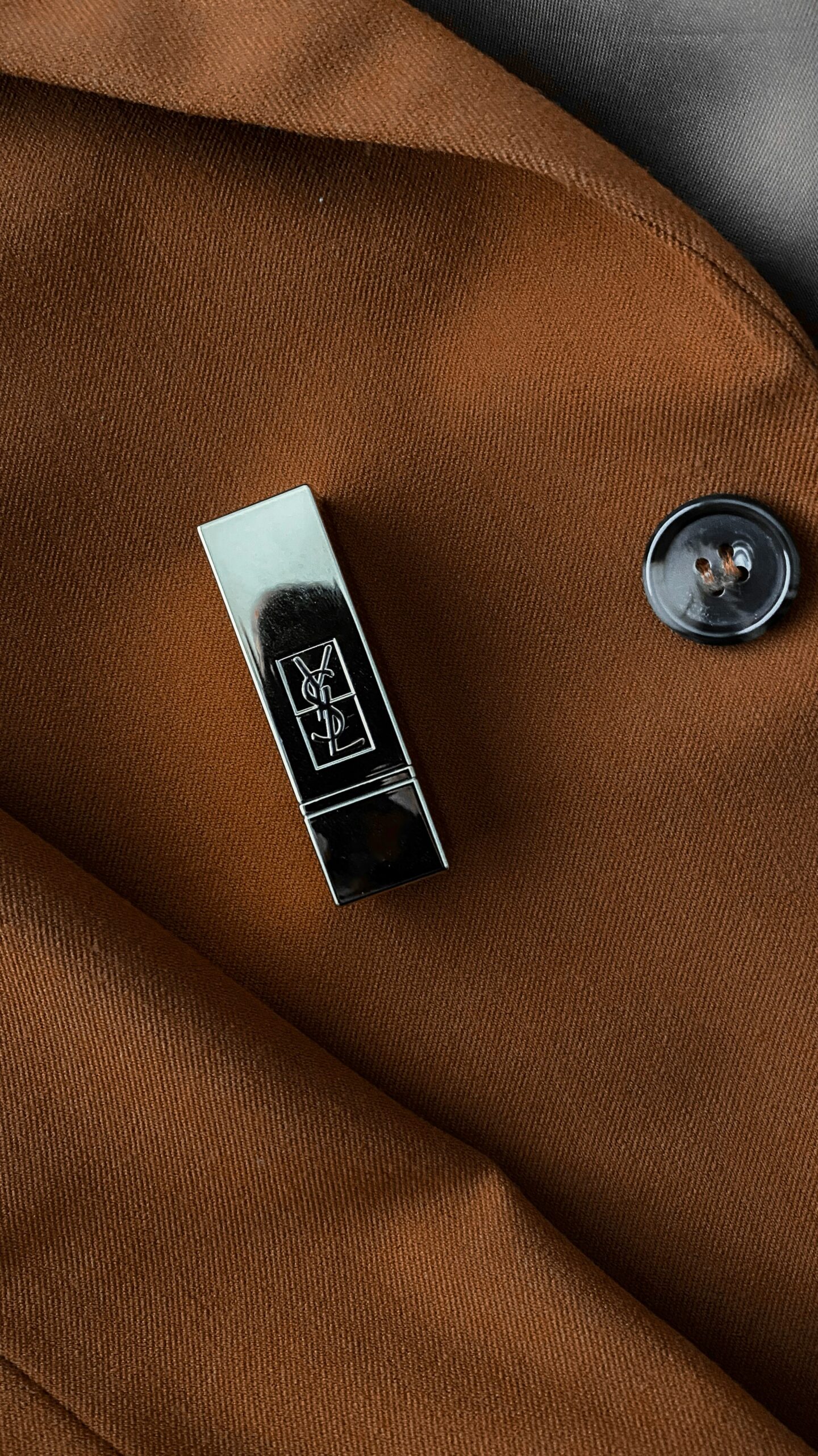 映画「サンローラン」は実話？映画との比較も紹介