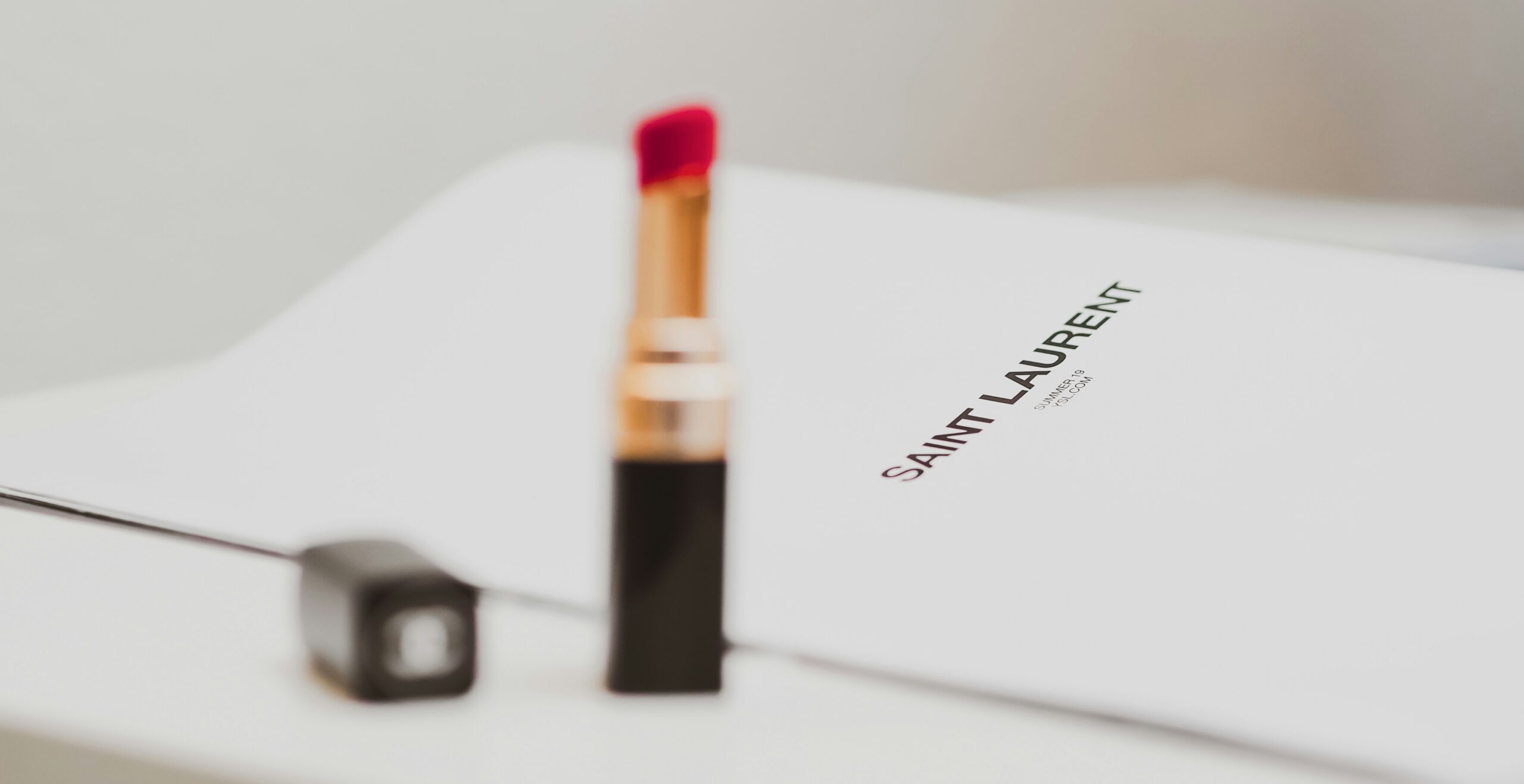 映画「サンローラン」は実話？映画との比較も紹介