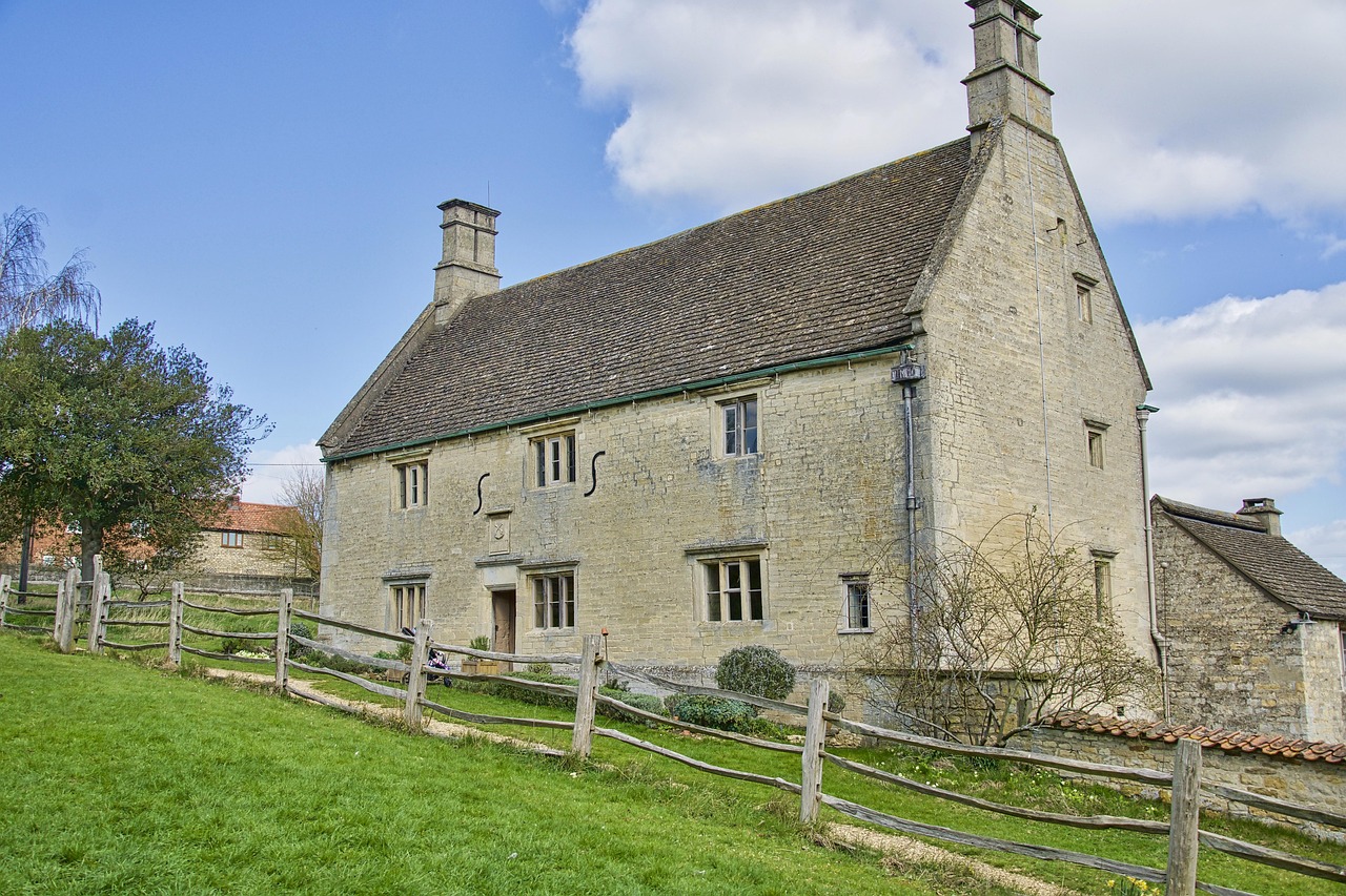 映画「ヘルムート・ニュートンと12人の女たち」ヘルムート・ニュートンのプロフィール！映画と実話の比較も紹介