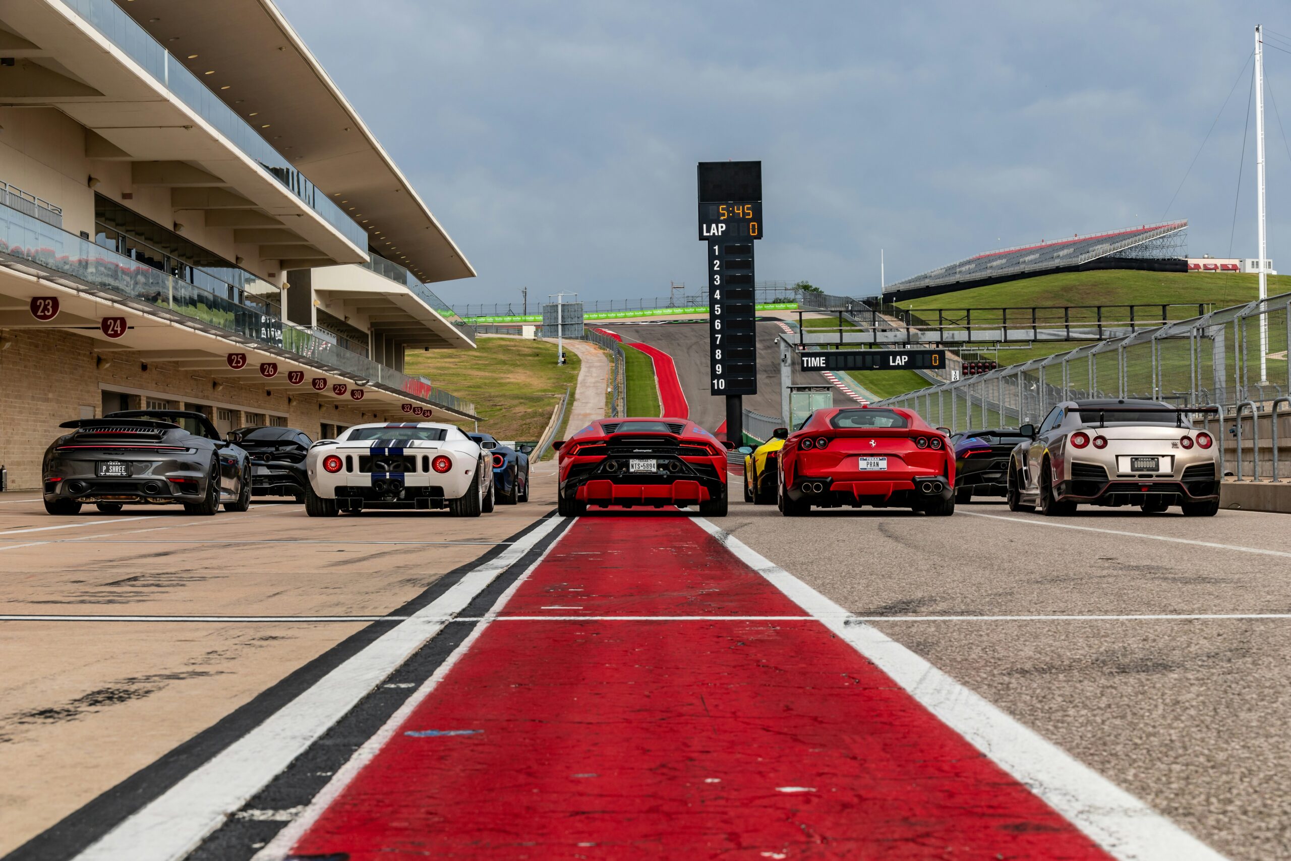 映画「フォードvsフェラーリ」実話のモデルとは？史実と映画の比較も紹介